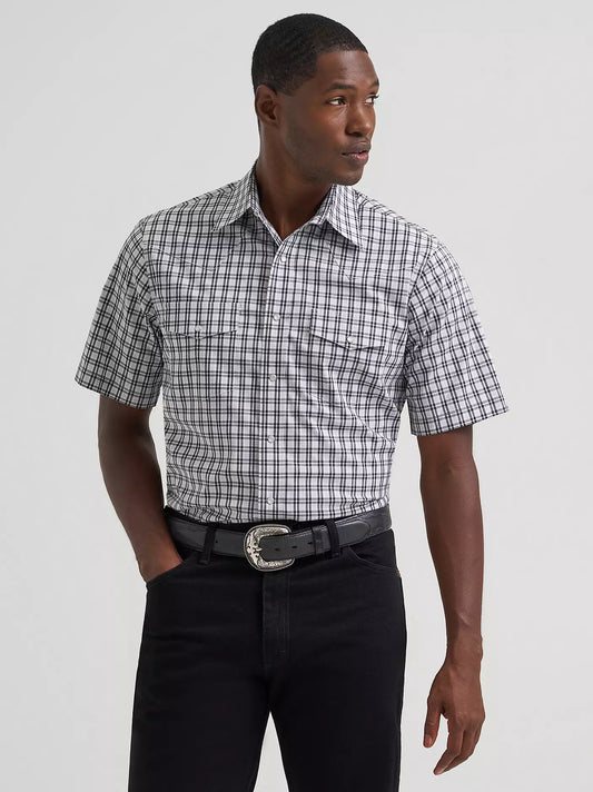 Wrangler Wrinkle Resistant Short Sleeve Shirt - Black